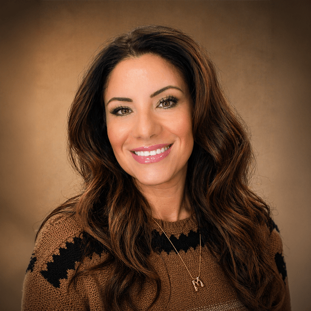Marcela-Headshot3